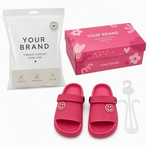 Zoccoli per Bambini in EVA a 6 Colori con Charm Smiley in Corduroy, Tacco Girevole, Logo Personalizzato, Vendita all'Ingrosso, Certificati BSCI - Product Image 4