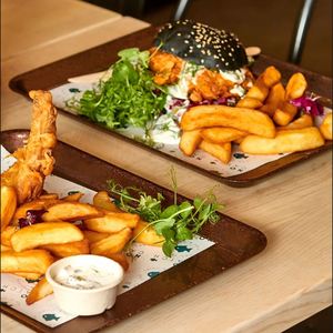 Papier d'emballage pour restauration rapide jetable épais personnalisé, faible MOQ, imprimé, résistant à la graisse, enduit de PE, recyclable, papier vélin - Product Image 3