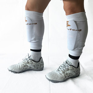 Kaos Kaki Olahraga Sepak Bola Tanpa Kaus Kaki dengan Logo Kustom, Penyangga Shin <span class=keywords><strong>Splint</strong></span>, dan Penyangga Betis Kompresi OEM - Product Image 6