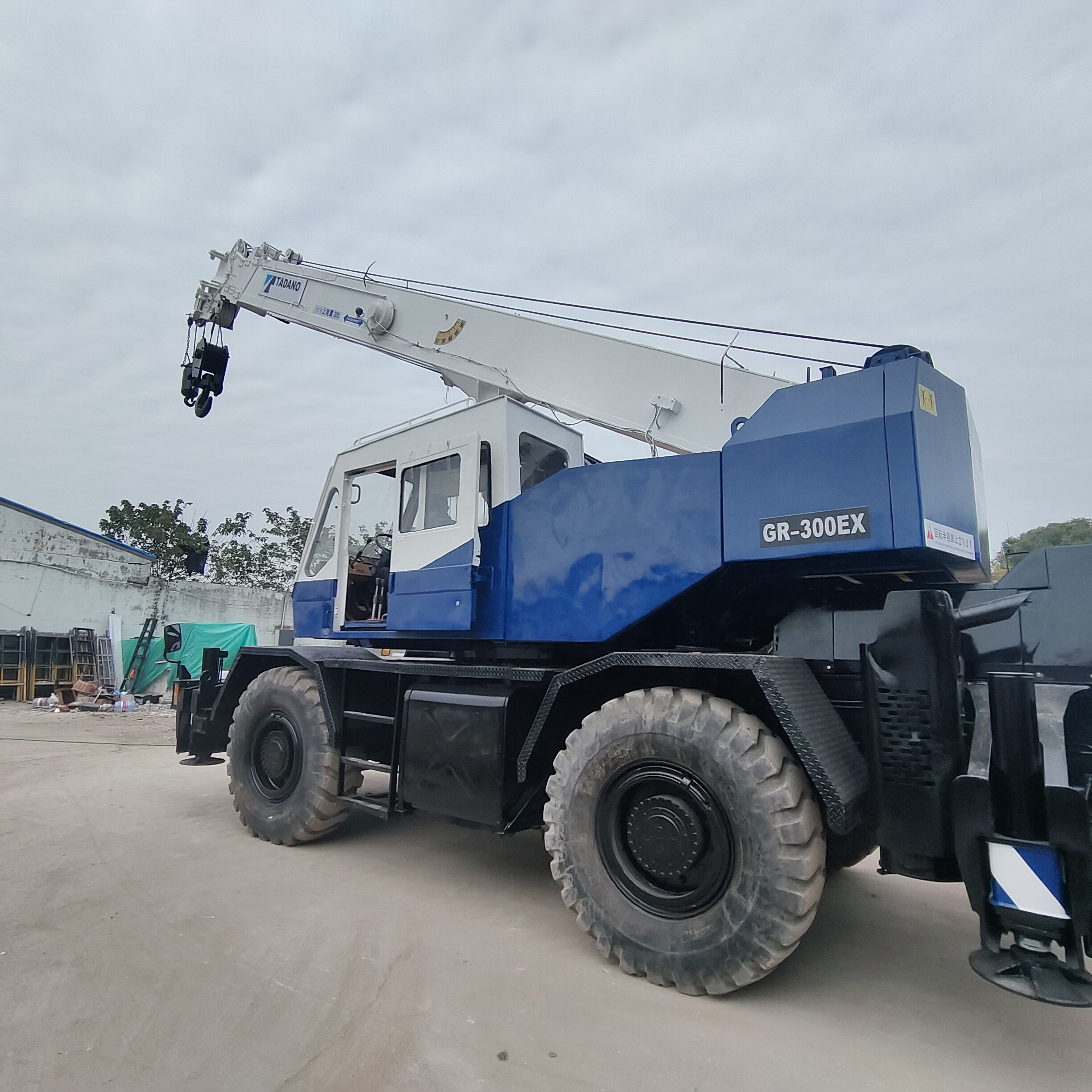 Used TADANO GR-300EX - 30 Ton Rough Terrain Crane