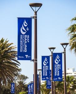 Spanduk bendera jalan dua sisi kustom untuk promosi iklan bisnis penggunaan luar ruangan - Product Image 6