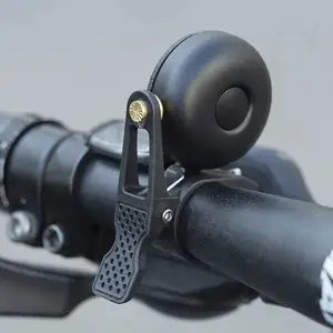 छोटे और पोर्टेबल अल्ट्रालाइट एमटीबी सड़क बाइक और BMX पर तांबे घंटी