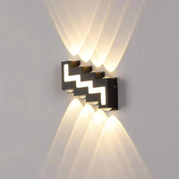 Lampe murale LED extérieure et intérieure populaire, éclairage haut et bas, IP65, en aluminium, décorative, pour hôtel et chambre à coucher