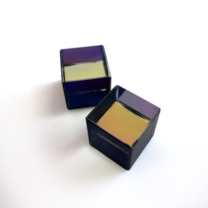 Venta al por mayor caliente 30mm reflector óptico cubo de vidrio x-cubo Prisma de vidrio coloreado - Product Image 1