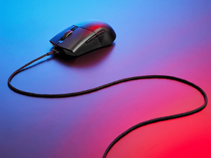 R-O-G Keris Wireless AimPoint 36K Estilo ligero para deportes electrónicos, diseño ligero de 75 g, botones PBT con cinta de agarre antideslizante ROG - Product Image 4