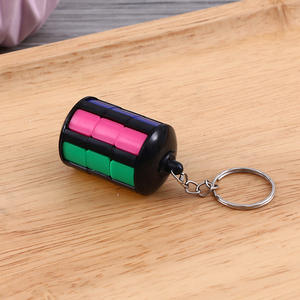 Mini Cubo de Rubik 3x3, Llavero de Juguete, Colgante de Forma Irregular de 3.5cm, Rompecabezas para Niños, Regalo Unisex - Product Image 3