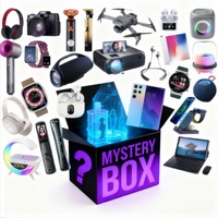 Boîte mystère électronique en gros – 1 à 3 articles aléatoires (Montre connectée, Haut-parleur, Caméra) pour les magasins européens de cadeaux et de commodité