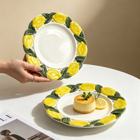 Geëmbosseerd citroen keramiek dinerbord met handgeschilderd fruitdecor, decoratief keramiek bord voor thuis en keuken
