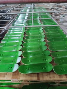 Mini-skateboards professionnels en bois d'érable sur mesure, 34*96mm et 32*97mm, avec surface lisse, vente en gros. - Product Image 6