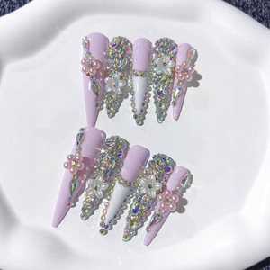 Faux ongles longs à talon aiguille faits à la main, motif floral délicat, strass scintillants, réutilisables, vente en gros - Product Image 4
