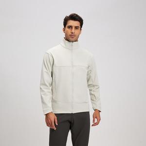 Chaqueta Cortavientos de Lona Tres en Uno para Todo Clima, con Cierre de Cremallera, Transpirable y Lista para el Invierno - Product Image 4