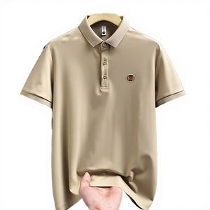 เสื้อโปโลผู้ชายแขนสั้นผ้าถักโพลีเอสเตอร์ระบายอากาศพิมพ์ลายเทรนด์ฤดูร้อนแบบเรียบง่าย  รองรับการปรับแต่งได้ตั้งแต่ชิ้นเดียว - Product Image 2