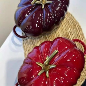 Casserole <span class=keywords><strong>en</strong></span> fonte émaillée pour tomates - Base épaisse et lourde pour la cuisson du pain, de la soupe, du ragoût <span class=keywords><strong>sur</strong></span> <span class=keywords><strong>le</strong></span> poê<span class=keywords><strong>le</strong></span> et au four - Product Image 5