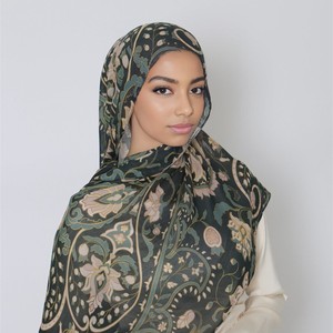 ฮิญาบผ้าซาตินมุสลิมผ้าโพลีเอสเตอร์อาหรับพิมพ์ลายแบบดั้งเดิมฮิญาบประดับเลื่อมย่น - Product Image 4