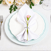 Nouvelle conception de vaisselle de mariage en céramique de 14 pouces, assiettes de présentation en porcelaine à dentelle festonnée et gaufrée, crème, rose, bleu, vente en gros
