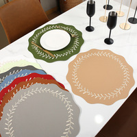 Set de table rond en cuir brodé motif feuille, bord festonné, imperméable, vente en gros