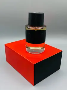 Parfum de luxe pour homme, portrait <span class=keywords><strong>f</strong></span>éminin sexy, fleurs et cuir, marque originale, ingrédients naturels de haute qualité, amoureux français - Product Image 3