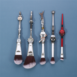 Ensemble de 5 pinceaux de maquillage Star Wars, <span class=keywords><strong>Darth</strong></span> <span class=keywords><strong>Vader</strong></span>, Yoda, Baby, en métal - Product Image 4
