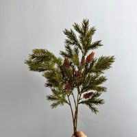Plante suspendue en pin de Norfolk vert, en caoutchouc souple, enveloppée à la main – Décoration durable pour Noël et mariages
