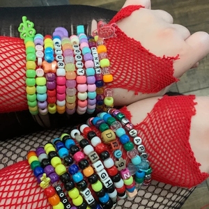 Fai da te più perline Pony <span class=keywords><strong>accessori</strong></span> all'ingrosso personalizzato braccialetto di amicizia gioielli fatti a mano per le donne fornitore - Product Image 4