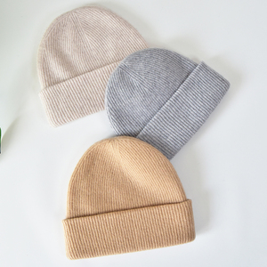 Hiver 100% <span class=keywords><strong>Bonnet</strong></span> en laine mérinos pour femmes Chapeaux tricotés avec logo personnalisé Bonnets d'hiver en laine mérinos avec tête de mort Chapeaux à manchettes - Product Image 4