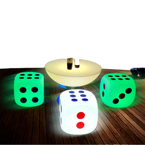 Conjunto de Móveis para Bar ao Ar Livre com Novo Design, Mesa e Cadeiras Iluminadas em Forma de Dado com Controle Remoto e Luz LED RGB que Muda de Cor - Product Image 4