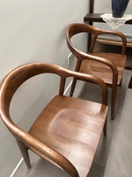 XY Best Chaise de salle à manger en cuir au design vintage traditionnel Accoudoirs en bois pour restaurant Salon Maison Café Espace Vente en gros