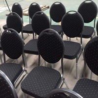 Chaises de luxe pour hôtels commerciaux, structure en fer argenté, design moderne, hauteur réglable, pour chambre, salon, salle à manger, et événements.