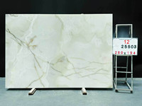 Dalle de marbre onyx vert translucide rétroéclairée, panneau onyx de luxe pour mur d'accentuation, comptoir de villa de luxe, onyx pour comptoir