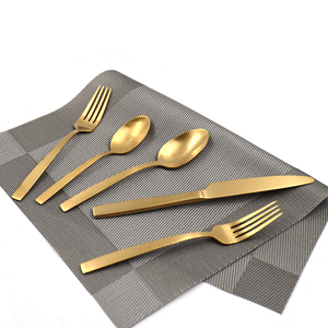 Hôtel <span class=keywords><strong>Couteau</strong></span> <span class=keywords><strong>Fourchette</strong></span> Cuillère Couverts En Acier Inoxydable <span class=keywords><strong>Fourchette</strong></span> <span class=keywords><strong>Couteau</strong></span> Cuillère Couverts <span class=keywords><strong>Armée</strong></span> Plaqué Or Vaisselle - Product Image 6