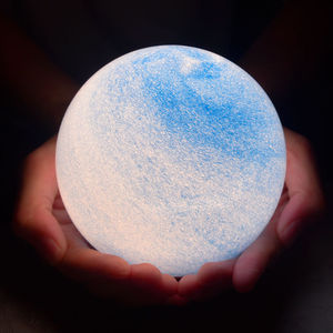 Lámpara de mesa moderna nórdica, lámpara de noche de cristal clásica europea, luz estrellada, planeta Luna para dormitorio, sueño, ambiente de oficina - Product Image 3