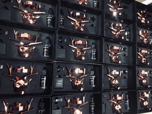 Diffusore di profumo per auto deodoranti per auto a forma di testa di cervo decorazione all'ingrosso in auto porta buoni odori - Product Image 5