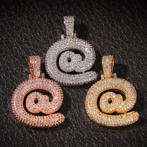 Symbole de personnalité Hip-Hop européen et américain Pendentif en zircon en cuivre véritable or plaqué chaîne torsadée Collier pour hommes