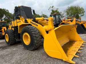 Cargadora de ruedas Komatsu WA380 usada en buenas condiciones Cargadora Komatsu WA380de segunda mano con componentes centrales Bomba de cojinete de motor - Product Image 3