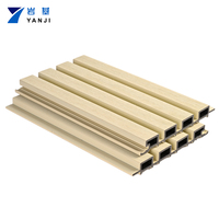 Panneaux muraux en co-extrusion, vente chaude, revêtement en co-extrusion, lambris en WPC rainuré, panneau mural extérieur rainuré