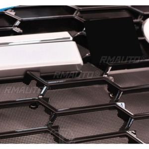 กระจังหน้ารถยนต์แบบแข่ง สำหรับ Toyota Land Cruiser LC300 2022 ชุดแต่งรถยนต์ ไม่มีไฟ - Product Image 4