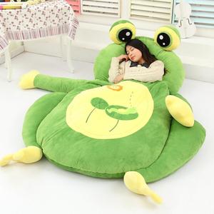 Cama de felpa suave de rana bonita de gran oferta con forma de animal de dibujos animados con relleno de algodón PP Servicio OEM para niños y adultos - Product Image 1