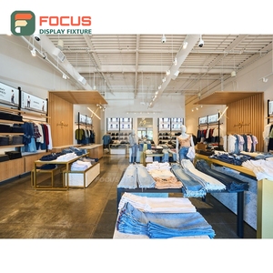 Entrepreneur en aménagement de boutiques, présentoirs de comptoir pour boutiques - Product Image 6
