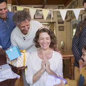 لوازم حفلات التقاعد المتقاعد رسميًا ، عصابة رأس ذهبية وردية للنساء هدايا متقاعدة مفضلات الحفلات - Product Image 2