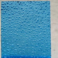 Panneau de polycarbonate en relief antidérapant de 5mm résistant aux chocs panneau de marche industriel Durable pour les Applications de toit extérieur moderne