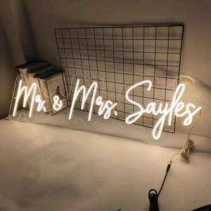 Op maat gemaakte Cafe LED Neon logo bord Mr & Mrs Bruiloft Decoratie LED Neon Verlichting Staande Neonbord - Product Image 1