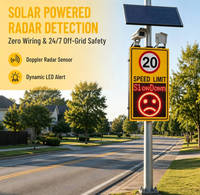 Panneau de signalisation routière personnalisé à énergie solaire avec détection de vitesse par radar, affichage de l'expression émotionnelle (sourire), limiteur de vitesse pour la sécurité routière