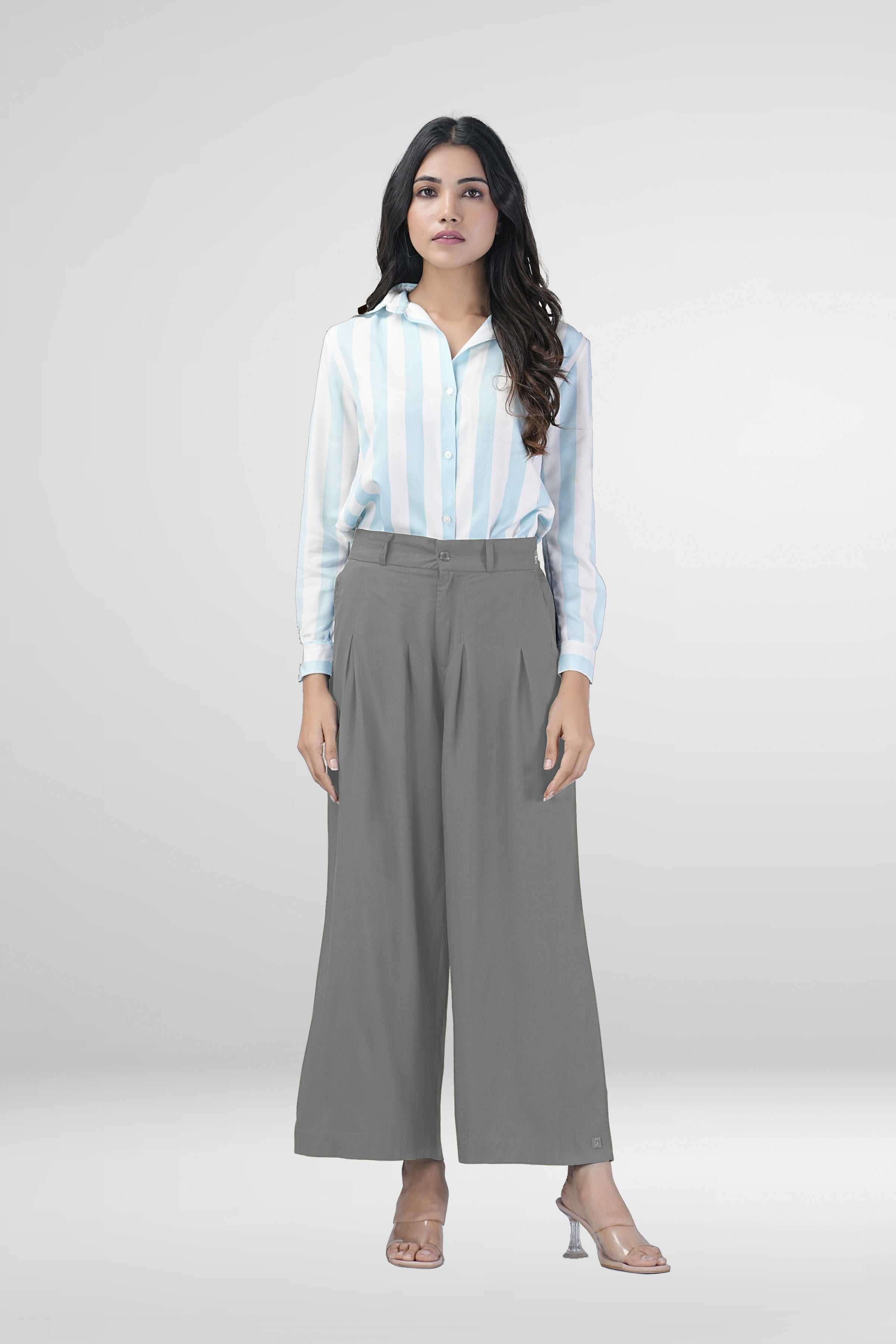 สีเทาอ่อน