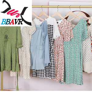 เสื้อผ้ามือสองผู้หญิง ชุดเดรสผู้หญิงมือสอง เสื้อผ้าผู้หญิงแบบเบล เดรสลำลอง เสื้อผ้าสต็อก - Product Image 4