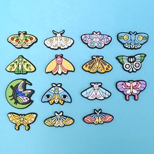 Decoración de zapatos personalizada suave de goma de Pvc dibujos animados belleza polilla zapatos encantos para mujer niños - Product Image 5