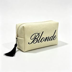 Pochette cosmétique brodée à texture gaufrée, multifonctionnelle, pour femmes, sac de rangement pour maquillage et articles de toilette, logo personnalisé accepté - Product Image 3
