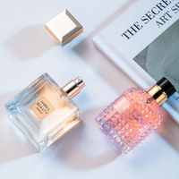Coffret Cadeau de 4 Mini Parfums Luxueux pour Femme Paris 25ml, Brume Parfumée Boisée Florale, Parfum Crème de Fraise, Vente en Gros