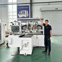 Petite perceuse CNC six faces pour le travail du bois, peu encombrante et gain de place pour percer les panneaux de meubles