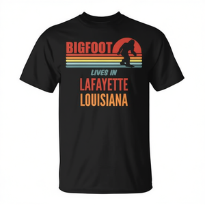 T-shirt Bigfoot Lives In Lafayette Louisiana a maniche corte, girocollo unisex, promozionale per adulti - Product Image 3
