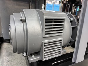 Compresseur d'air à vis à vitesse fixe haute efficacité 45KW 60HP, injecté d'huile, stationnaire, pour usage industriel - Product Image 3